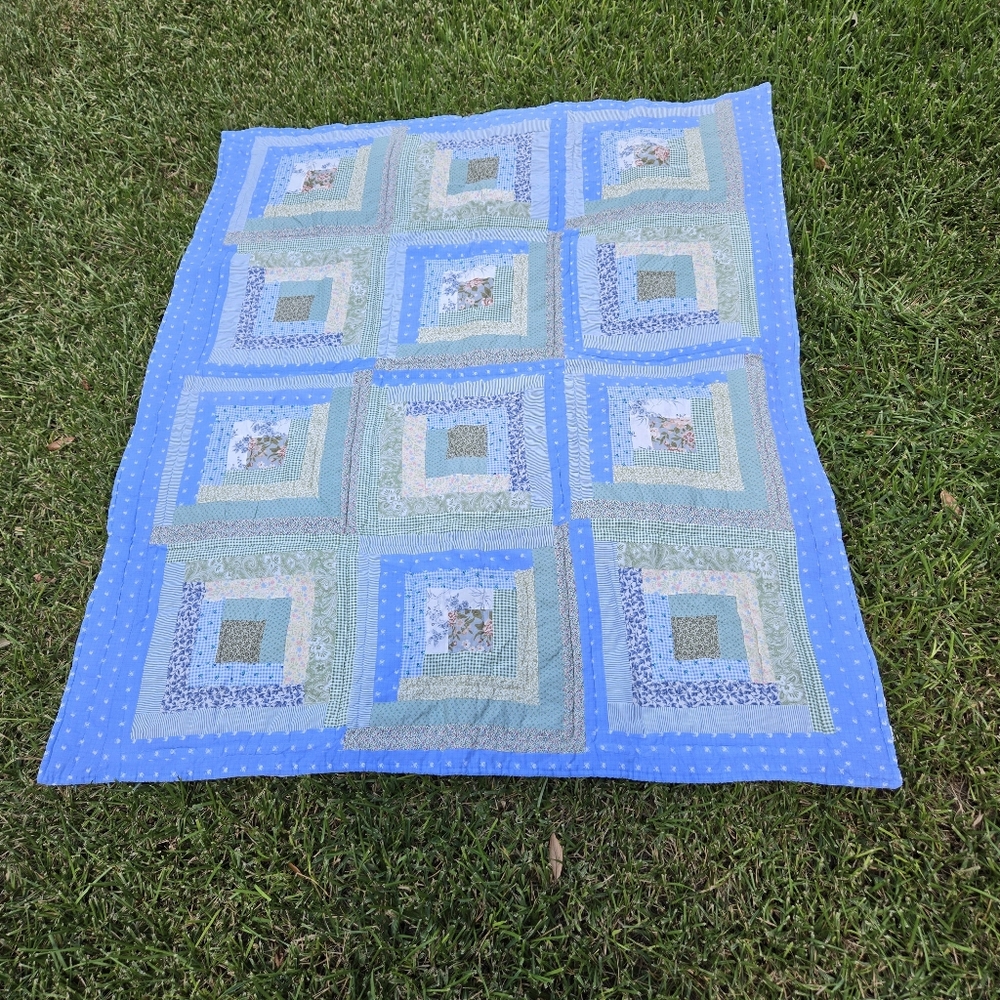 Vintage Log Cabin Lap Quilt stripe logcabin block squares blue green crib quilt
